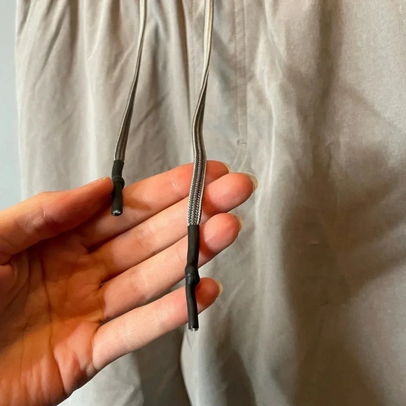 Eddie Bauer mens gray athletic shorts size medium - Picture 2 of 6